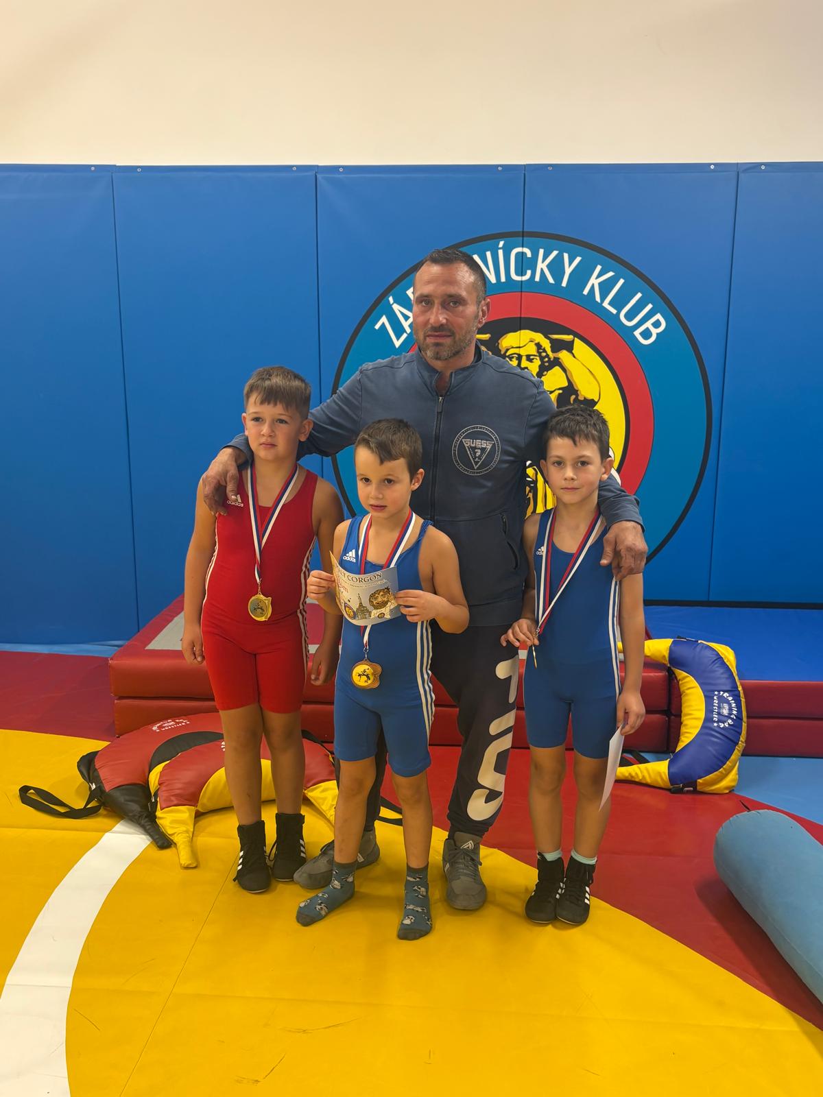 Portrét trénera Mariána Novosada